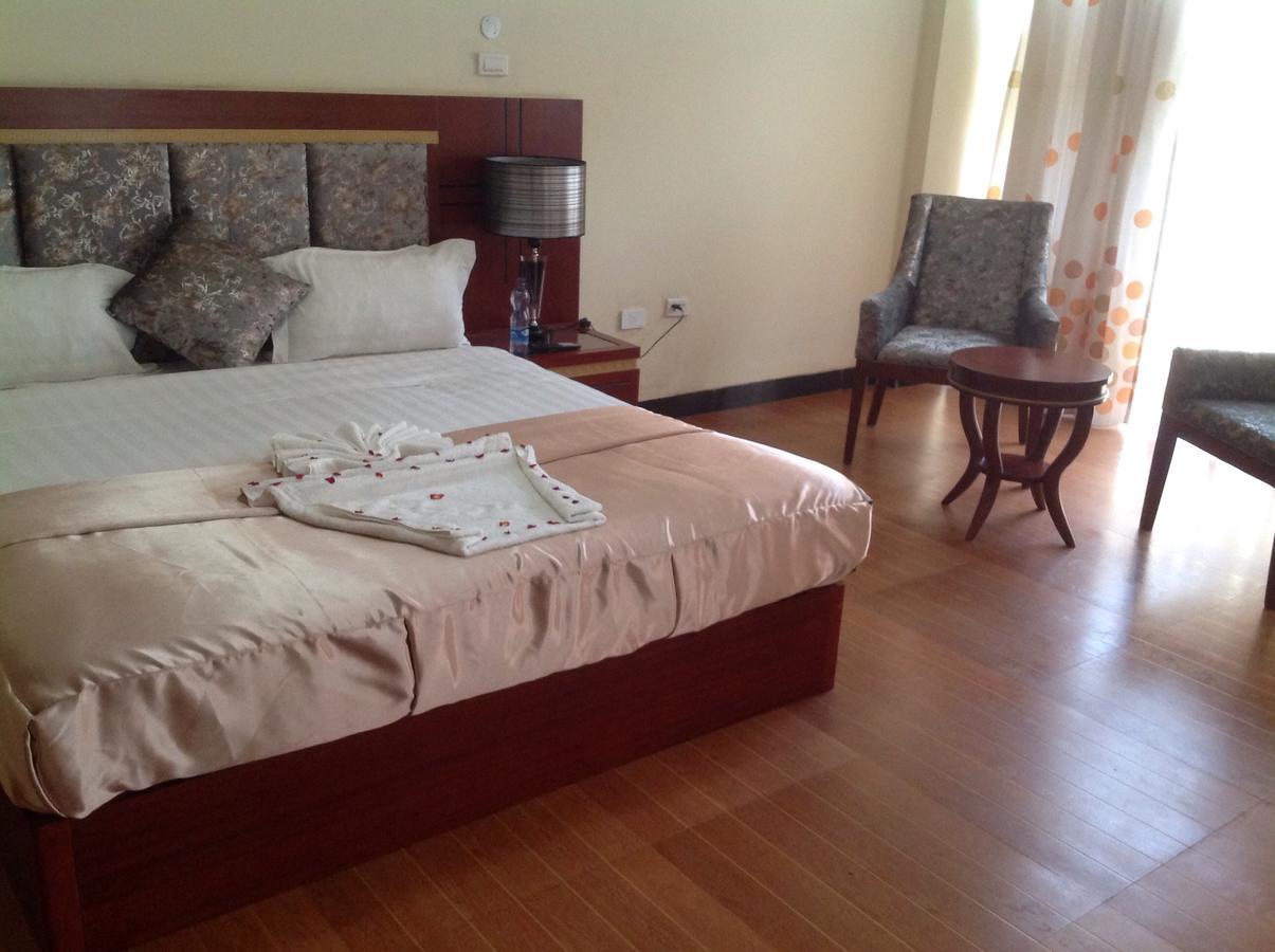Palm Palace Hotel Bahir Dar Bagian luar foto