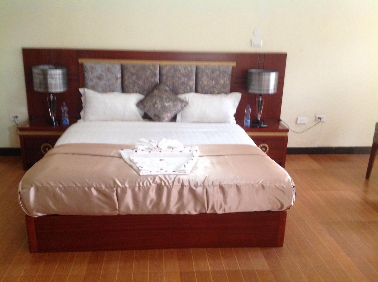 Palm Palace Hotel Bahir Dar Bagian luar foto