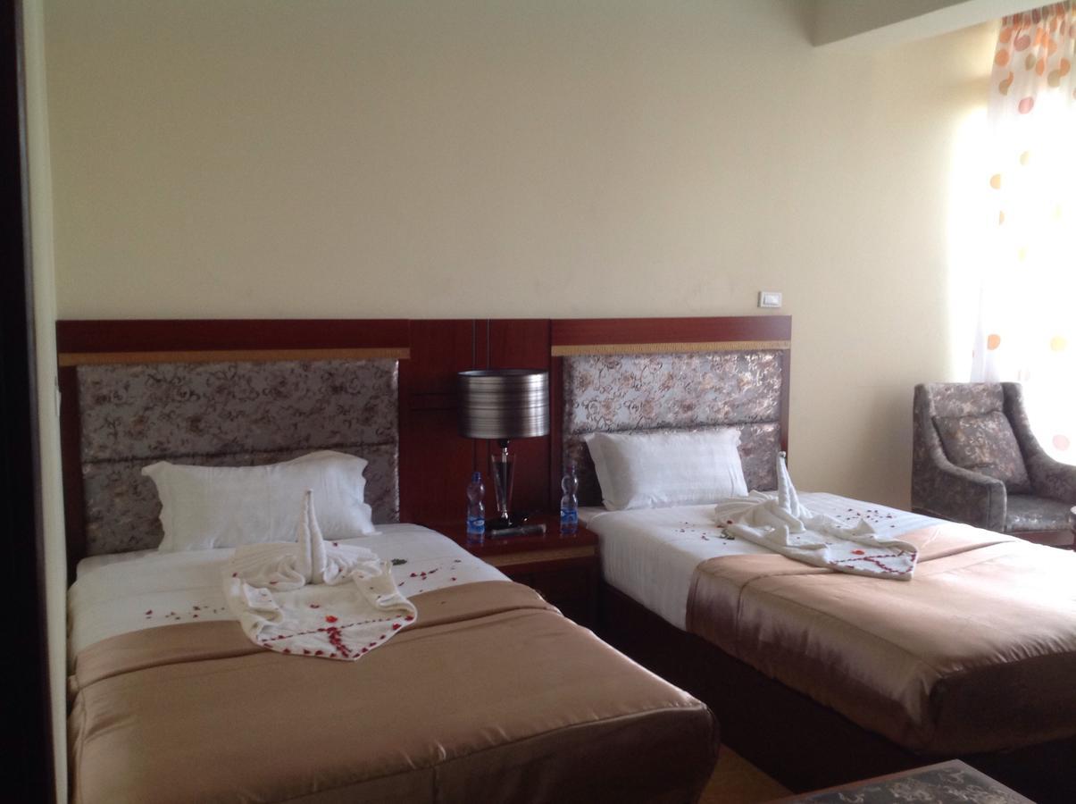 Palm Palace Hotel Bahir Dar Bagian luar foto