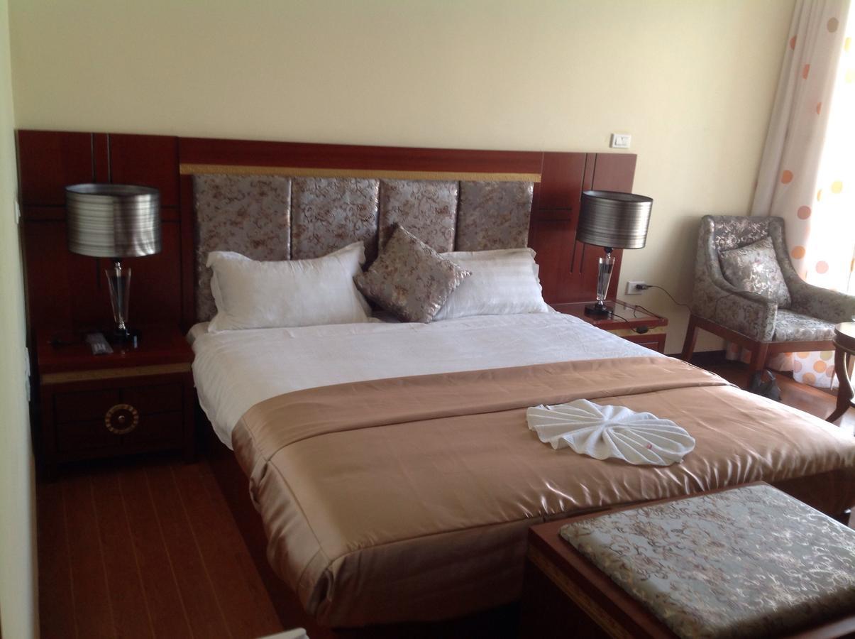 Palm Palace Hotel Bahir Dar Bagian luar foto