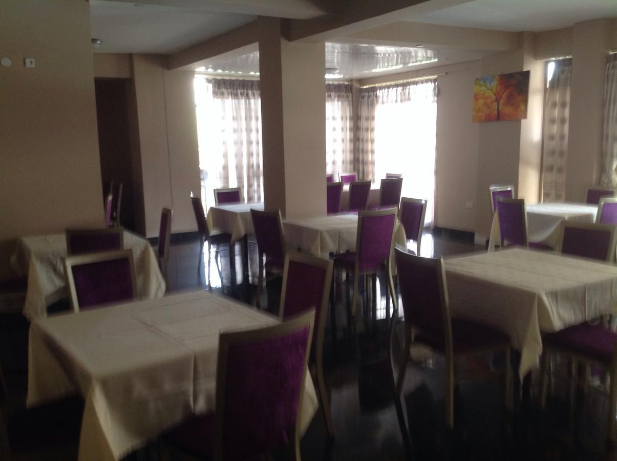 Palm Palace Hotel Bahir Dar Bagian luar foto