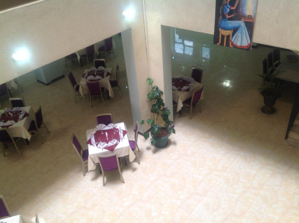 Palm Palace Hotel Bahir Dar Bagian luar foto