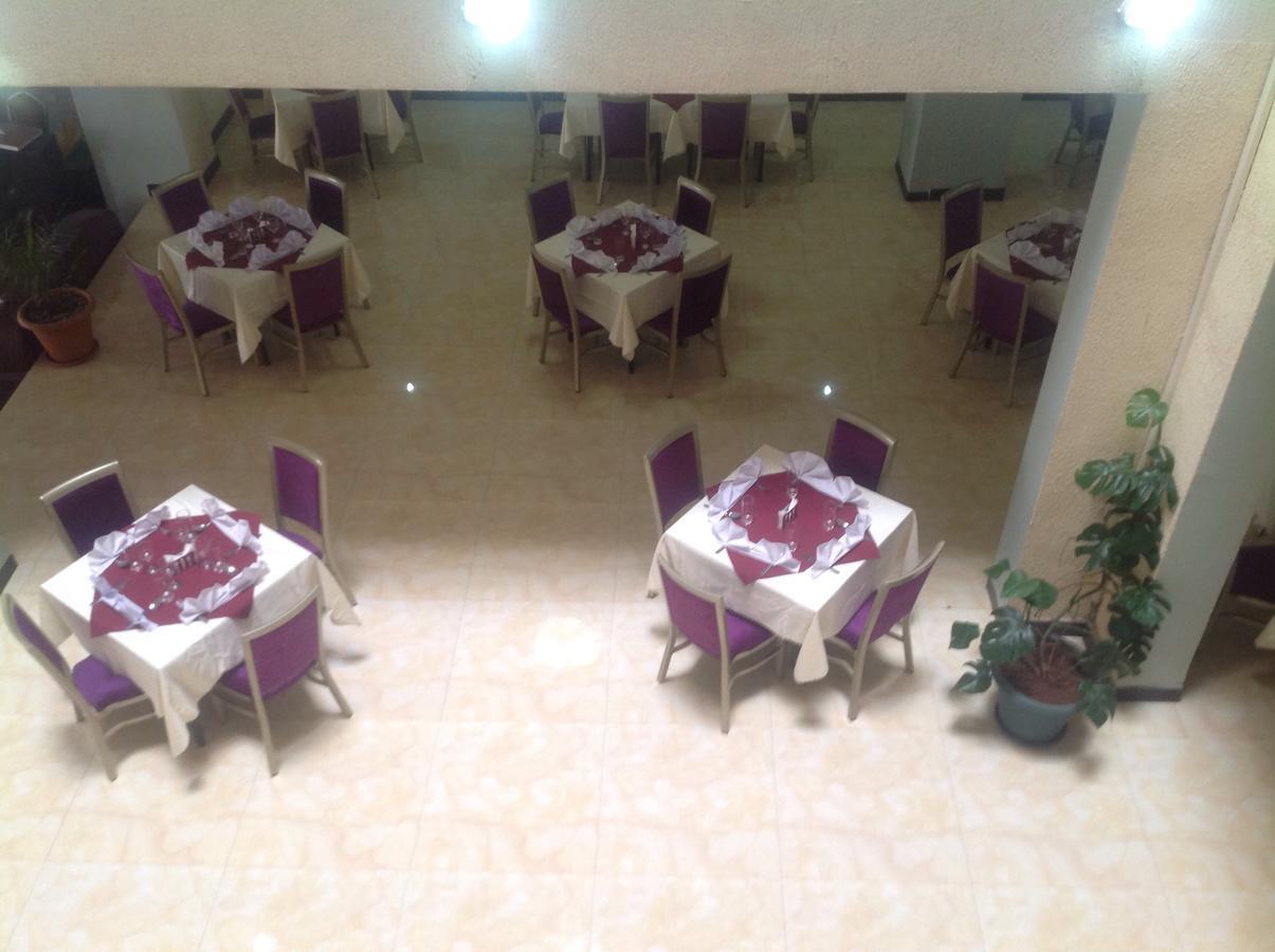Palm Palace Hotel Bahir Dar Bagian luar foto